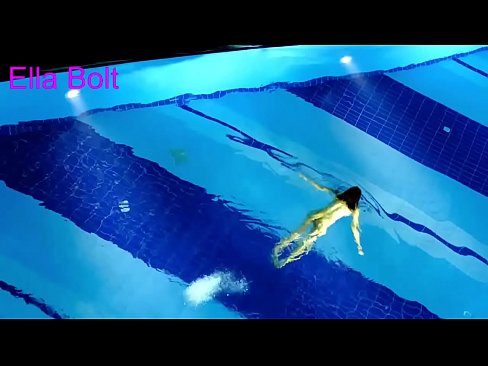 ❤️ Non podo deixar de mirar, unha moza loira que é sorprendida nadando espida na piscina do resort ELLA BOLT ❤❌ Porno bonito en % gl.tubsexer-porn.ru % ☑